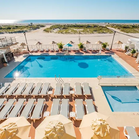Reges Oceanfront Resort-2